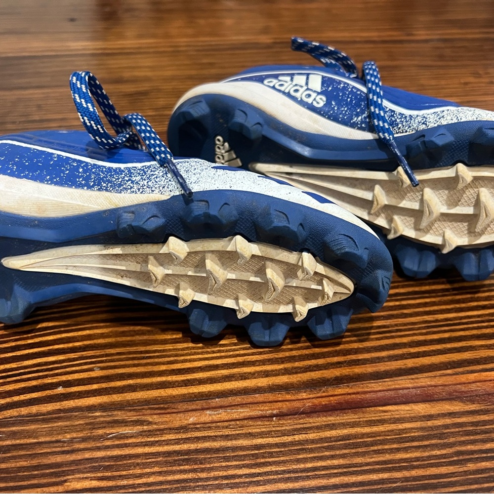 Kids cleats size 1 - Picture 4 of 5